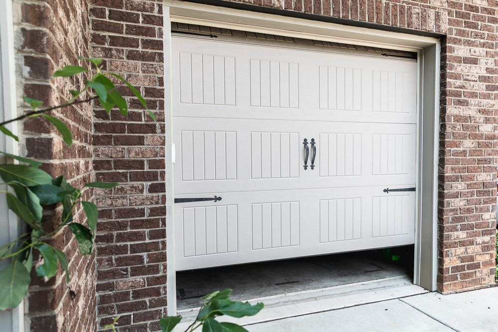 Comparing Manual vs. Automatic Commercial Garage Doors: Which is Best?